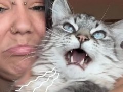 spike hissing